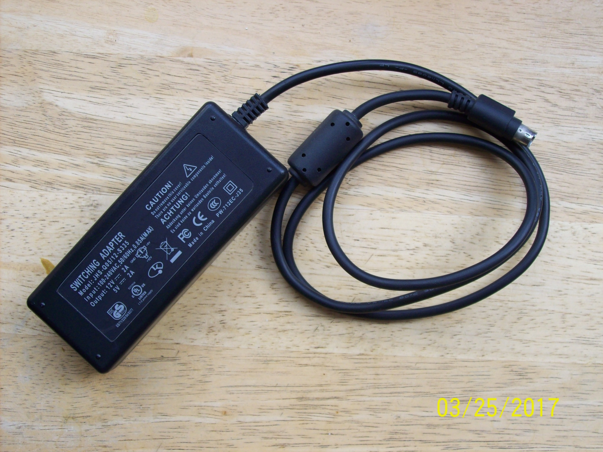 Switching Adapter-JHS-Q05/12-S335- Output: 12v 2a/5v 2a